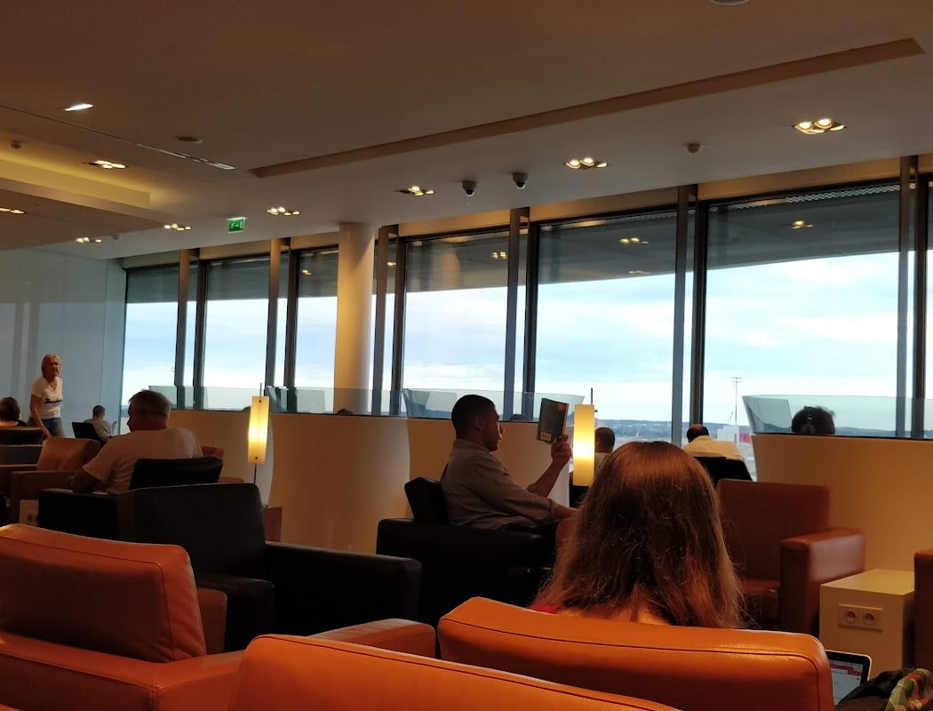 Cathay pacific lounge 2